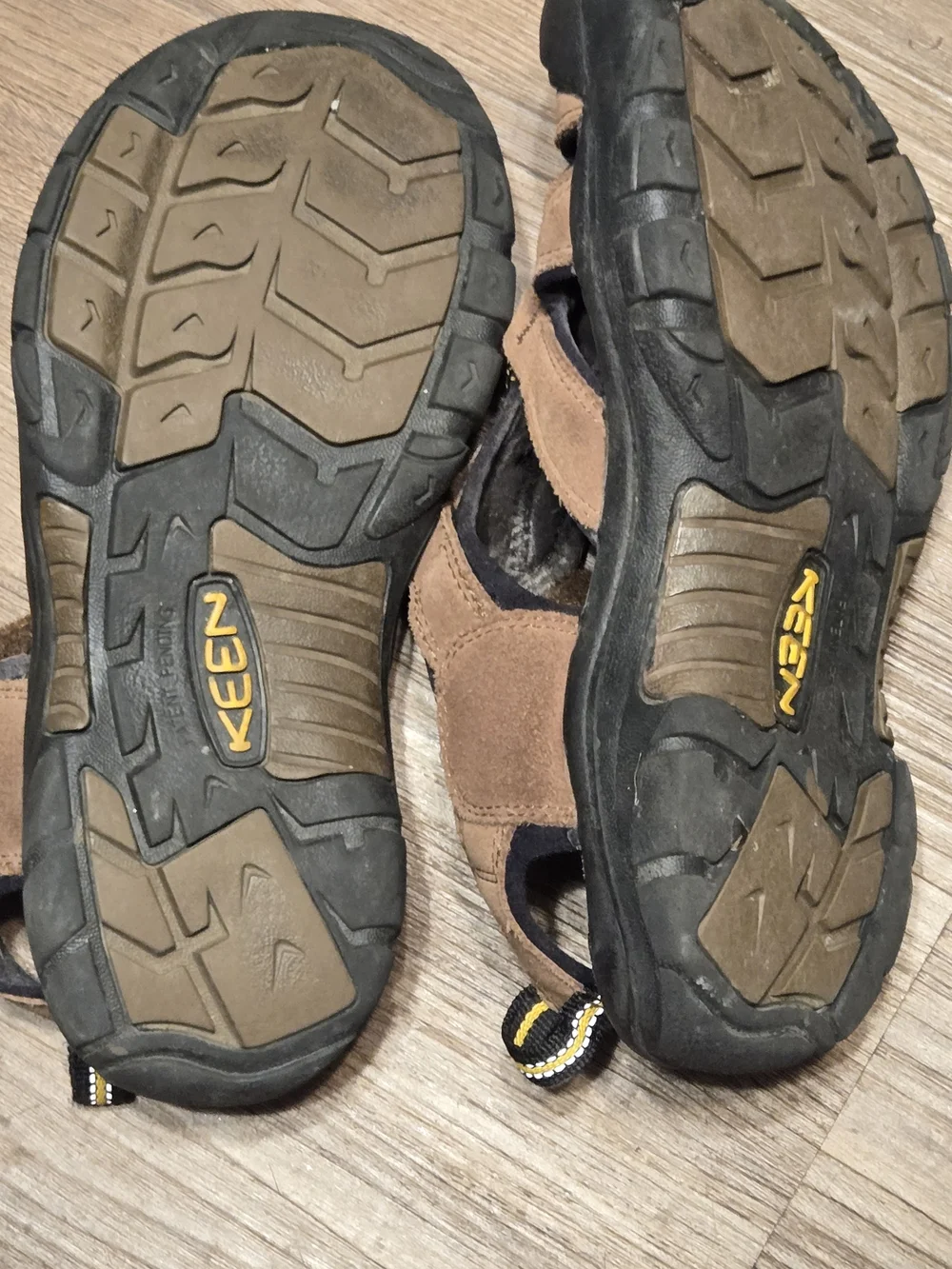 Keen Brown and Black Closed-Toe Outdoor Sandals Size 9